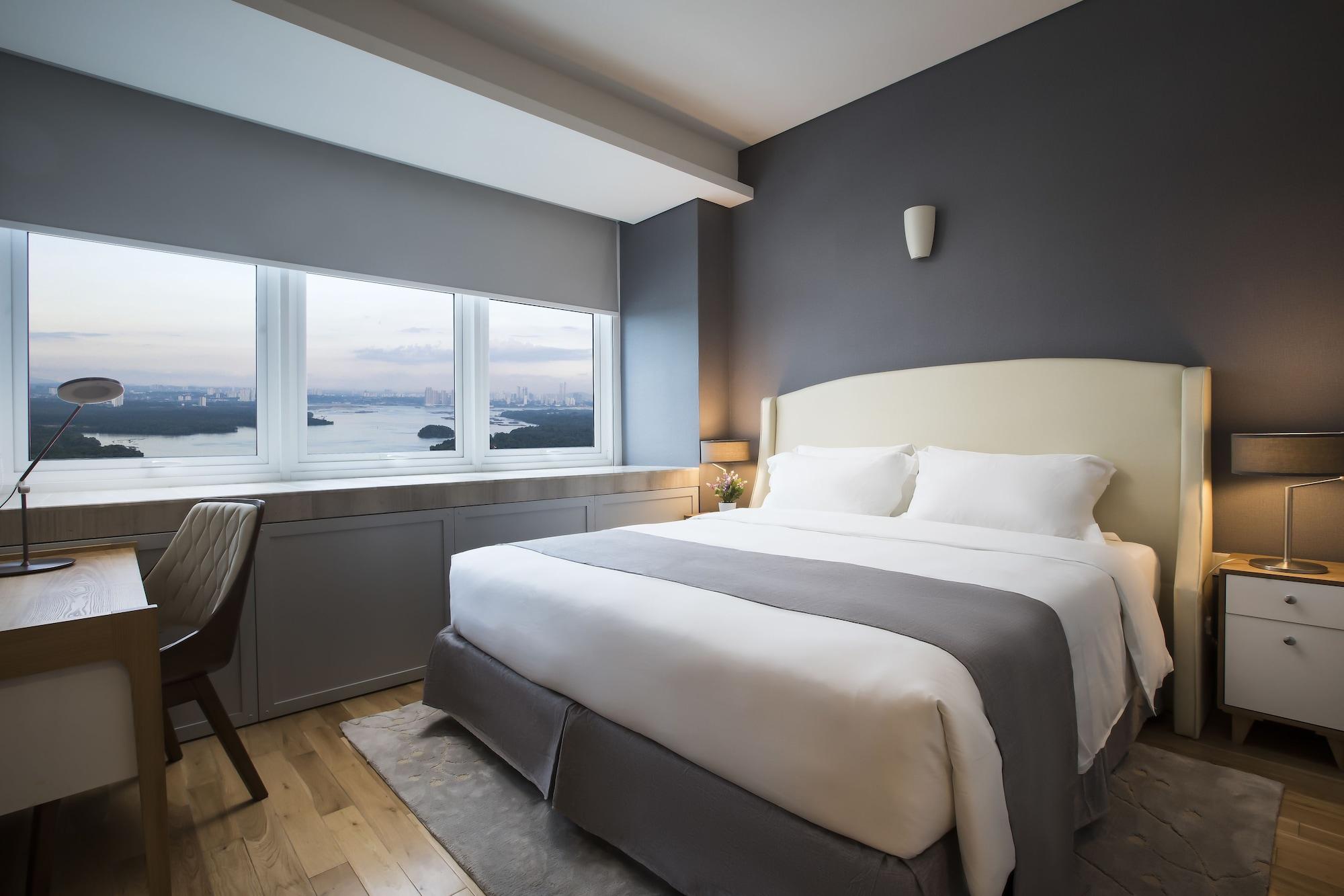 Aparthotel Pinetree Marina 4*